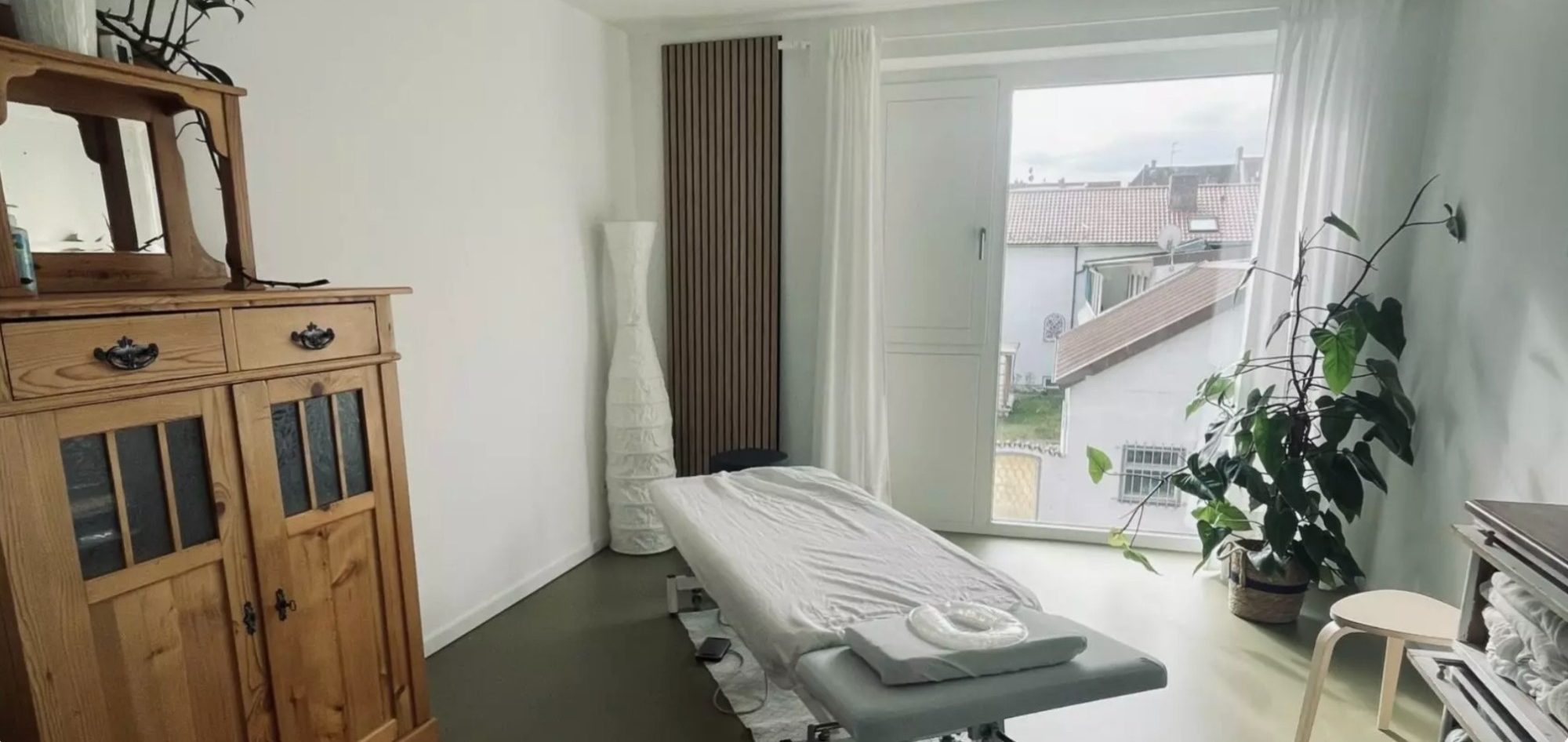 Osteopathie Praxis in Augsburg, Behandlungsraum Osteopathie Praxis in Augsburg, Behandlungsraum
